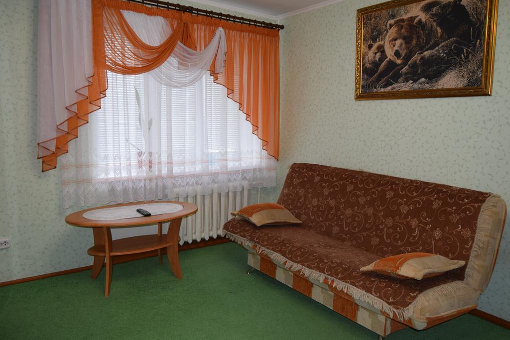 Apartments On Leninskaya Street Njaswisch Exterior foto